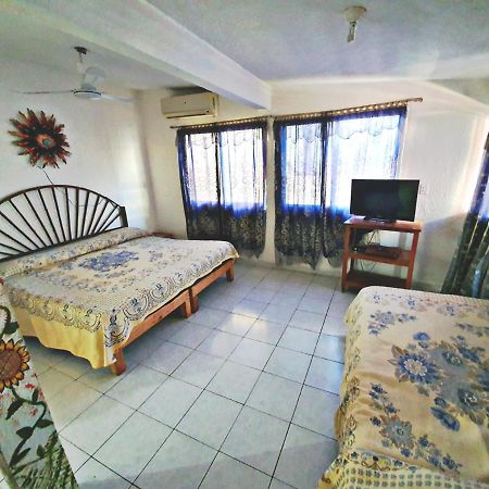 Hotel Amueblados Gaby Ζιουατανέχο Εξωτερικό φωτογραφία