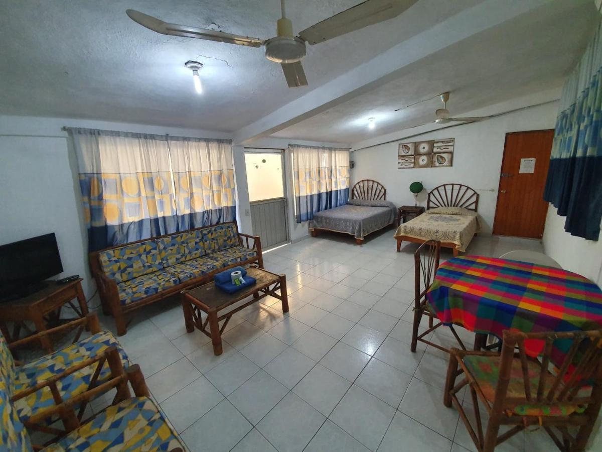 Hotel Amueblados Gaby Ζιουατανέχο Εξωτερικό φωτογραφία