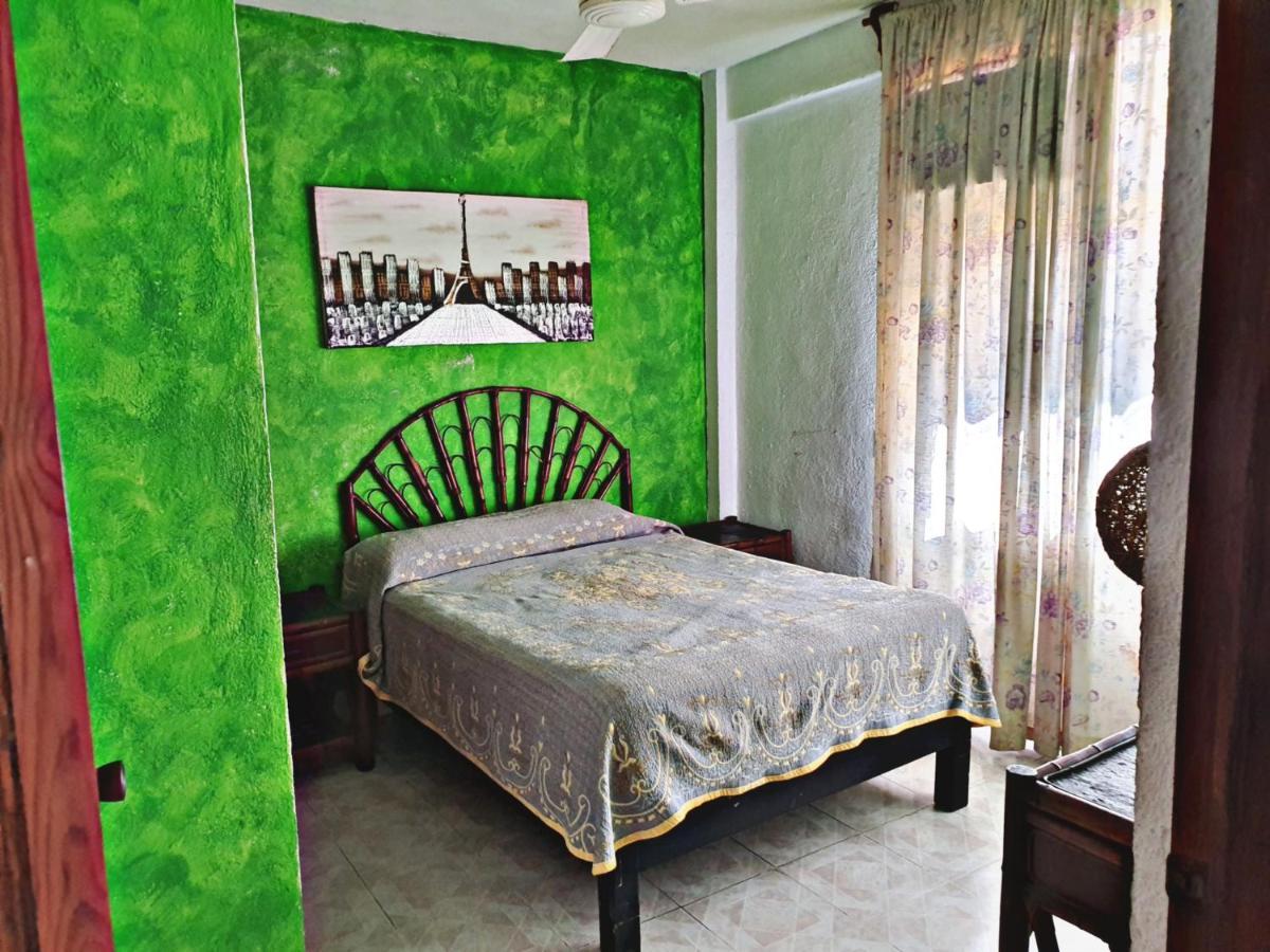 Hotel Amueblados Gaby Ζιουατανέχο Εξωτερικό φωτογραφία